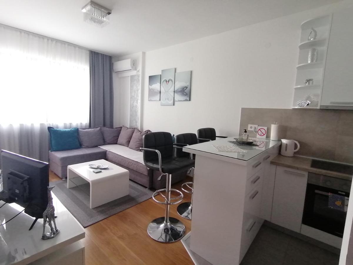 Apartman Gallery Square - Pupin Palace Daire Novi Sad Dış mekan fotoğraf